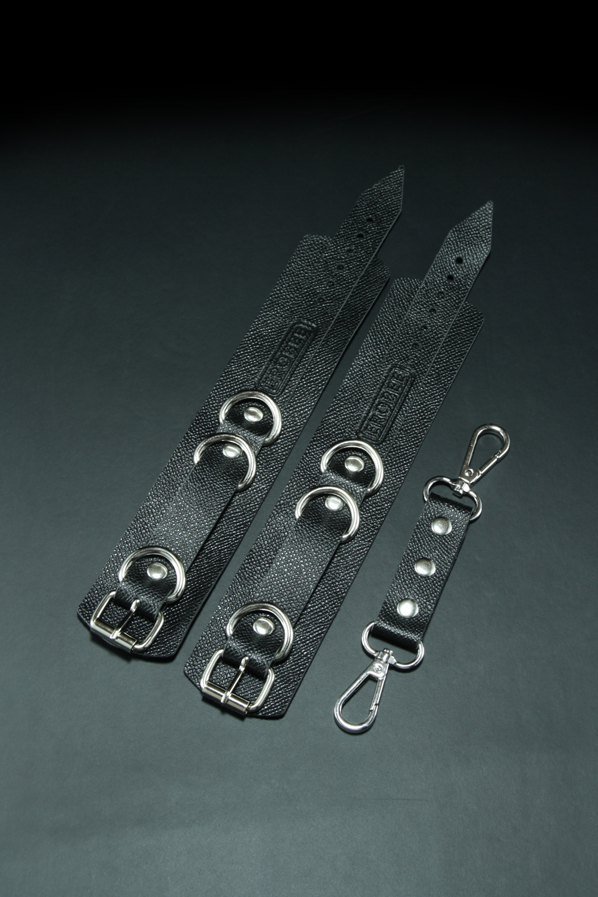 Erobee Fantazi Kelepçe | BDSM Cuff Vegan Deri Origin Serisi - Siyah Erobee Fantazi Kelepçe | BDSM Cuff Vegan Deri Origin Serisi - Siyah