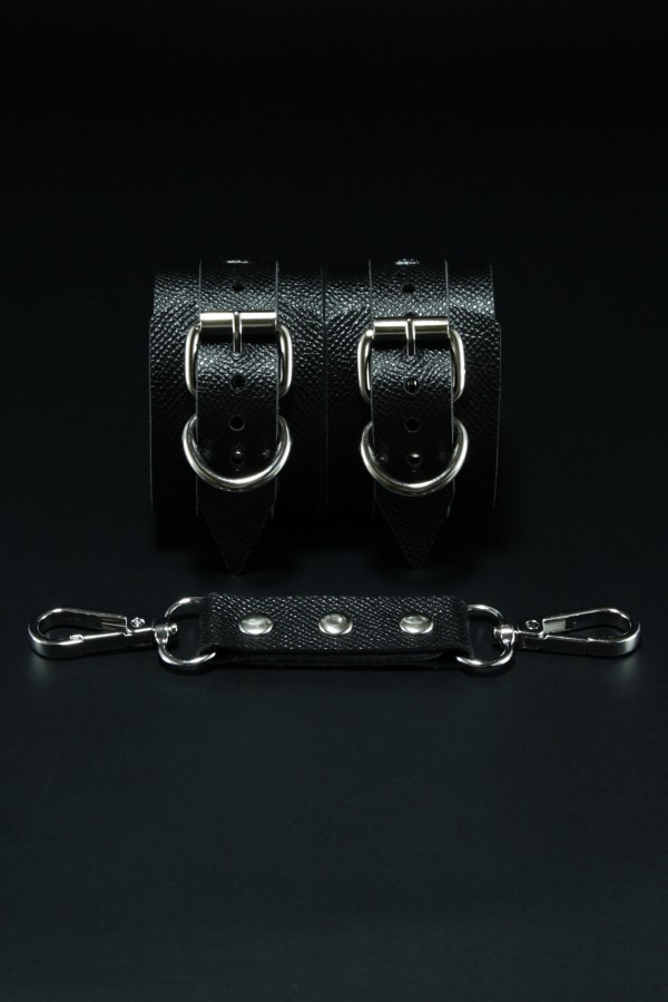 Erobee Fantazi Kelepçe | BDSM Cuff Vegan Deri Origin Serisi - Siyah Erobee Fantazi Kelepçe | BDSM Cuff Vegan Deri Origin Serisi - Siyah