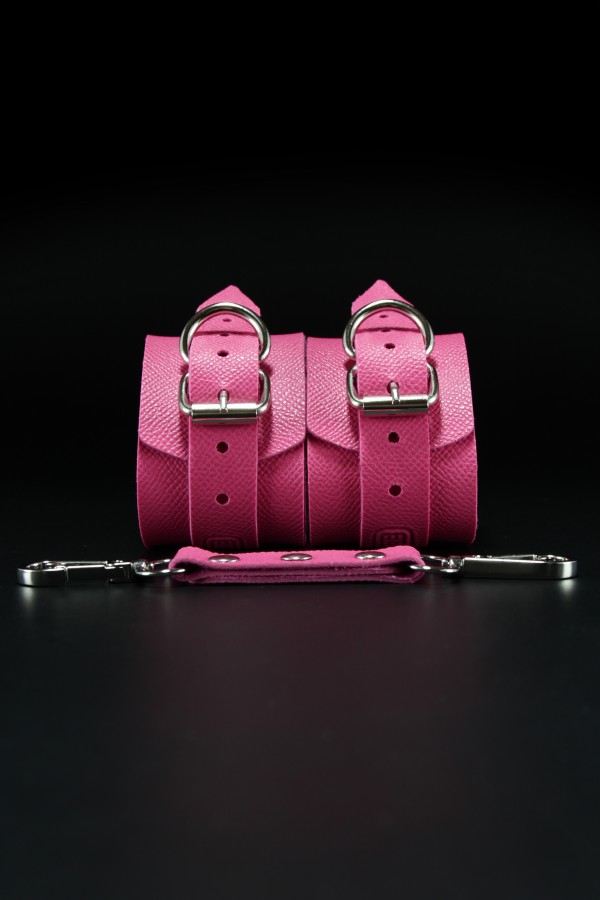 Erobee Ayak Kelepçesi | BDSM Ankle Cuff Premium Vegan Deri Origin Serisi - Fuşya Erobee Ayak Kelepçesi | BDSM Ankle Cuff Premium Vegan Deri Origin Serisi - Fuşya