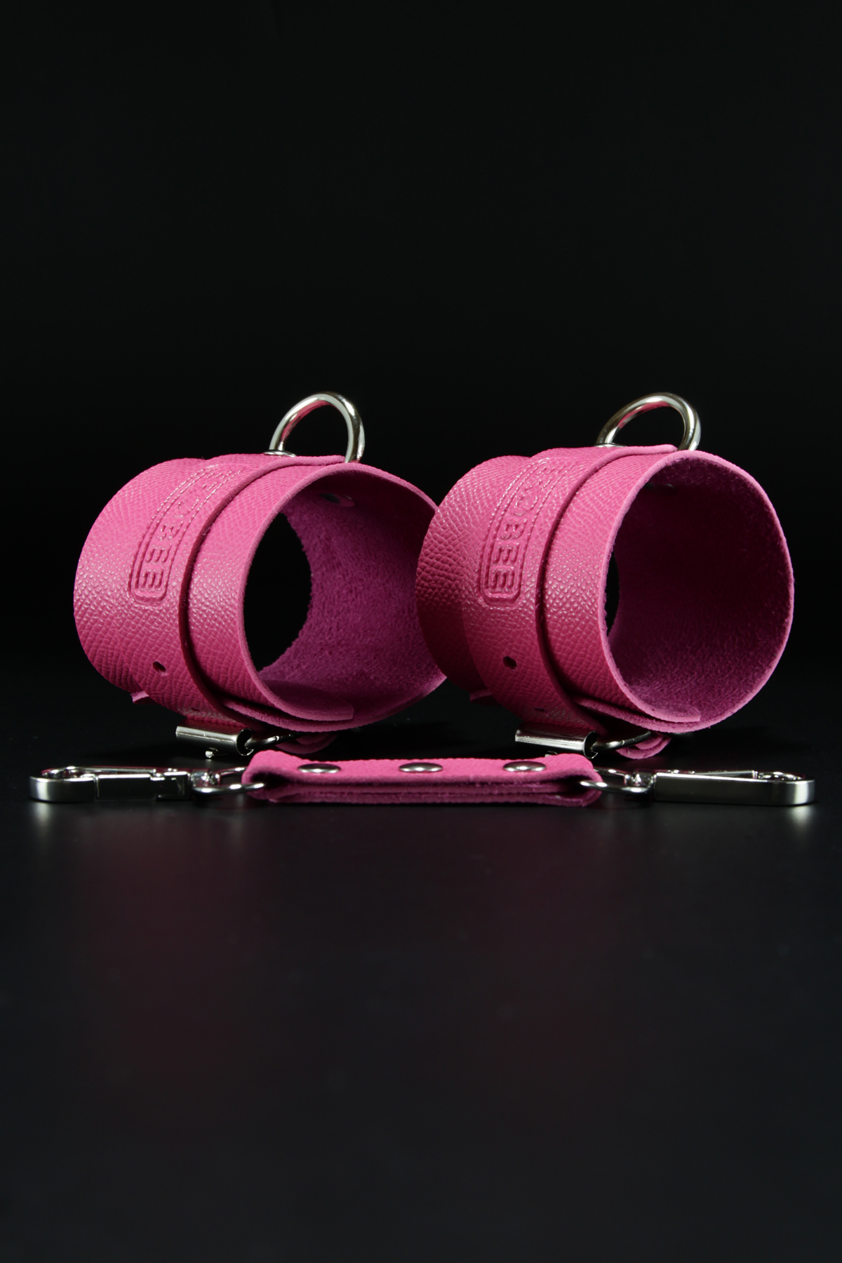 Erobee Ayak Kelepçesi | BDSM Ankle Cuff Premium Vegan Deri Origin Serisi - Fuşya Erobee Ayak Kelepçesi | BDSM Ankle Cuff Premium Vegan Deri Origin Serisi - Fuşya