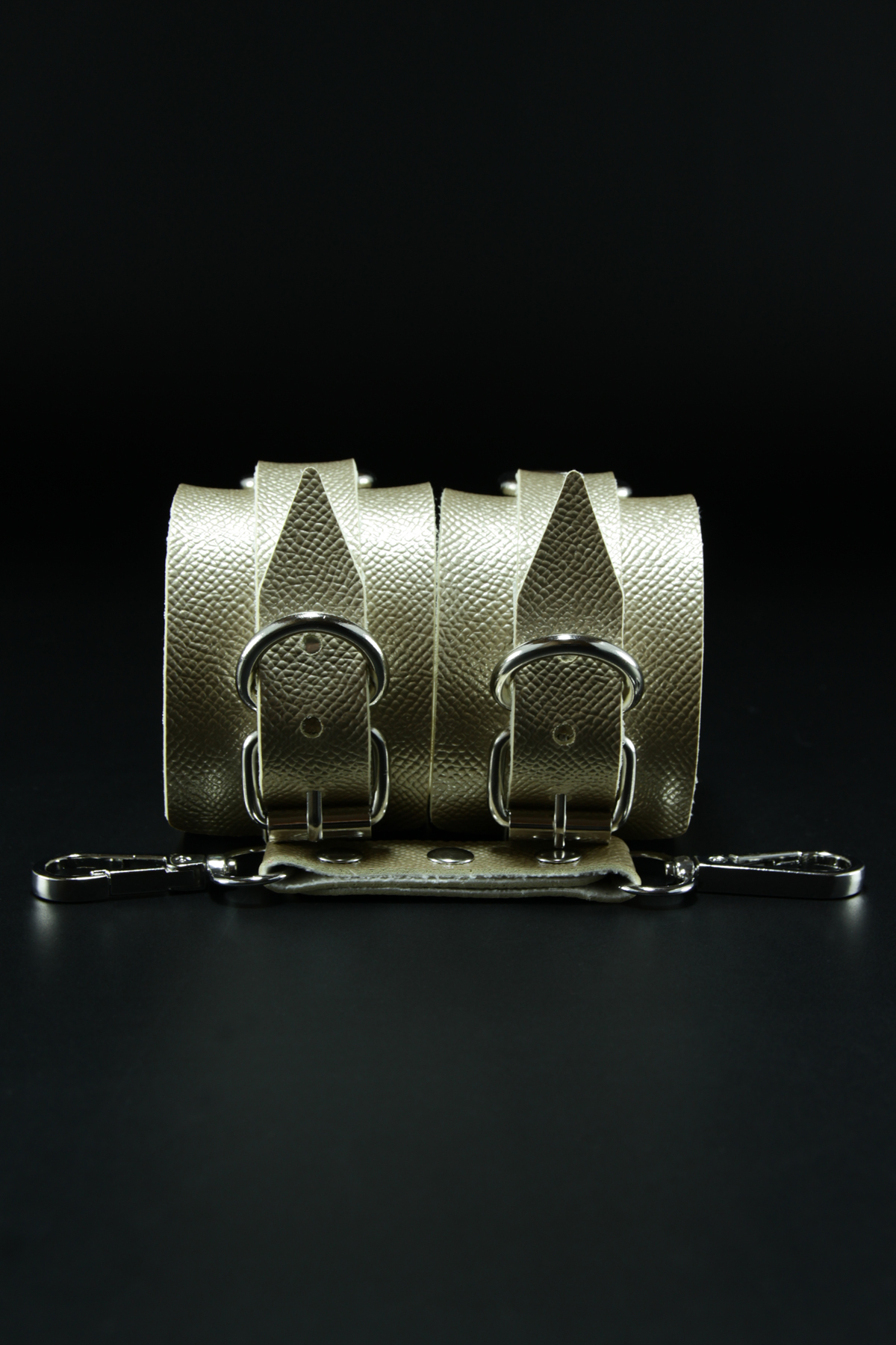 Erobee BDSM Ayak Kelepçesi | Ankle Cuff Premium Vegan Deri Origin Serisi - Gold Erobee BDSM Ayak Kelepçesi | Ankle Cuff Premium Vegan Deri Origin Serisi - Gold