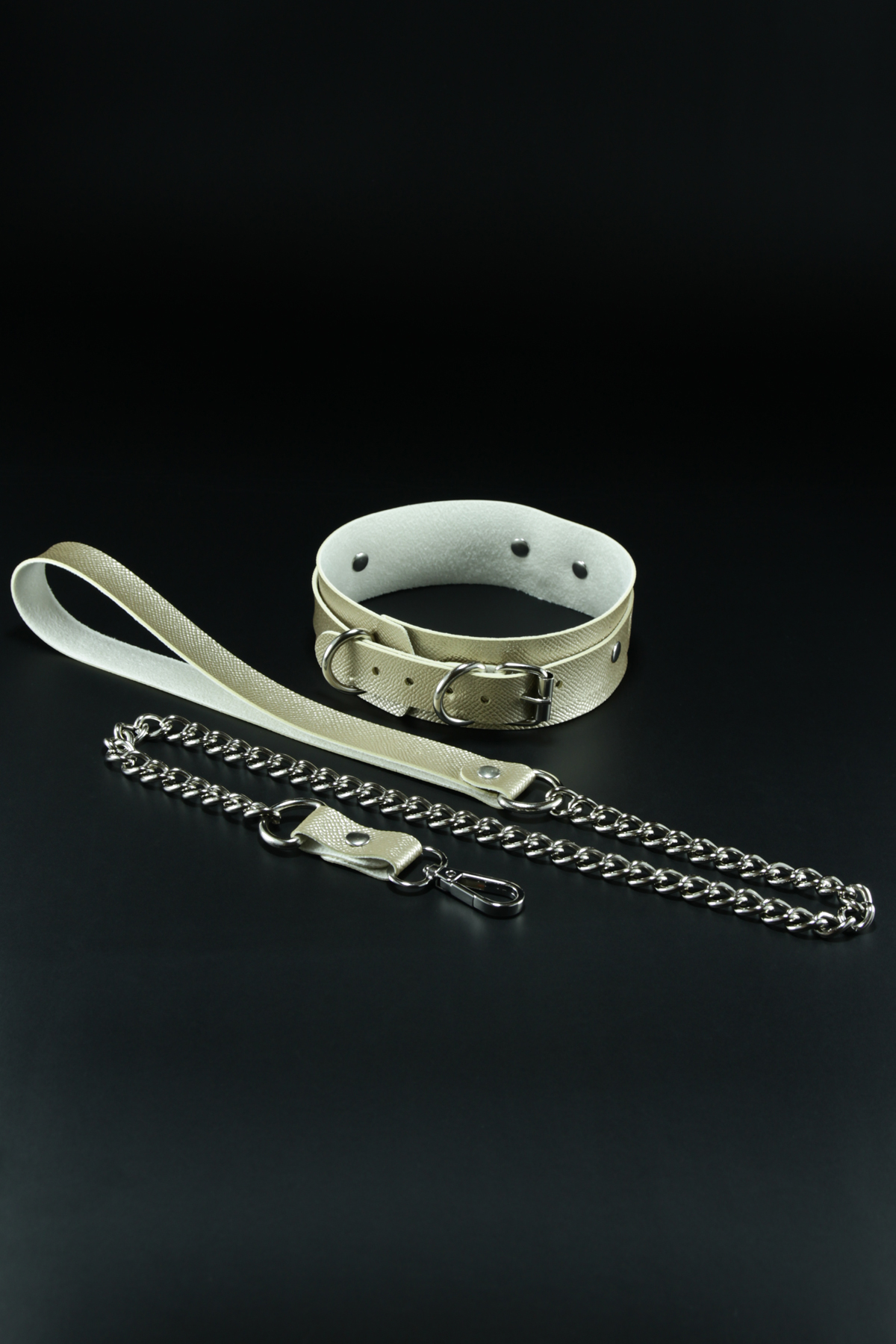 Erobee Zincirli Tasma | BDSM Choker Premium Vegan Deri Origin Serisi - Gold Erobee Zincirli Tasma | BDSM Choker Premium Vegan Deri Origin Serisi - Gold