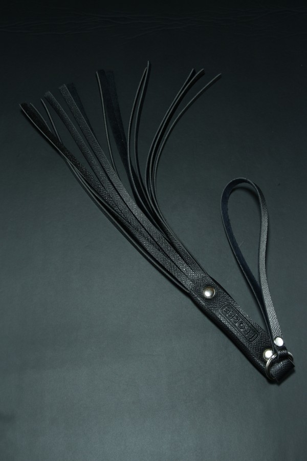 Erobee Fantazi Kırbaç | Vajinal Flogger Premium Vegan Deri Origin Serisi - Siyah Erobee Fantazi Kırbaç | Vajinal Flogger Premium Vegan Deri Origin Serisi - Siyah