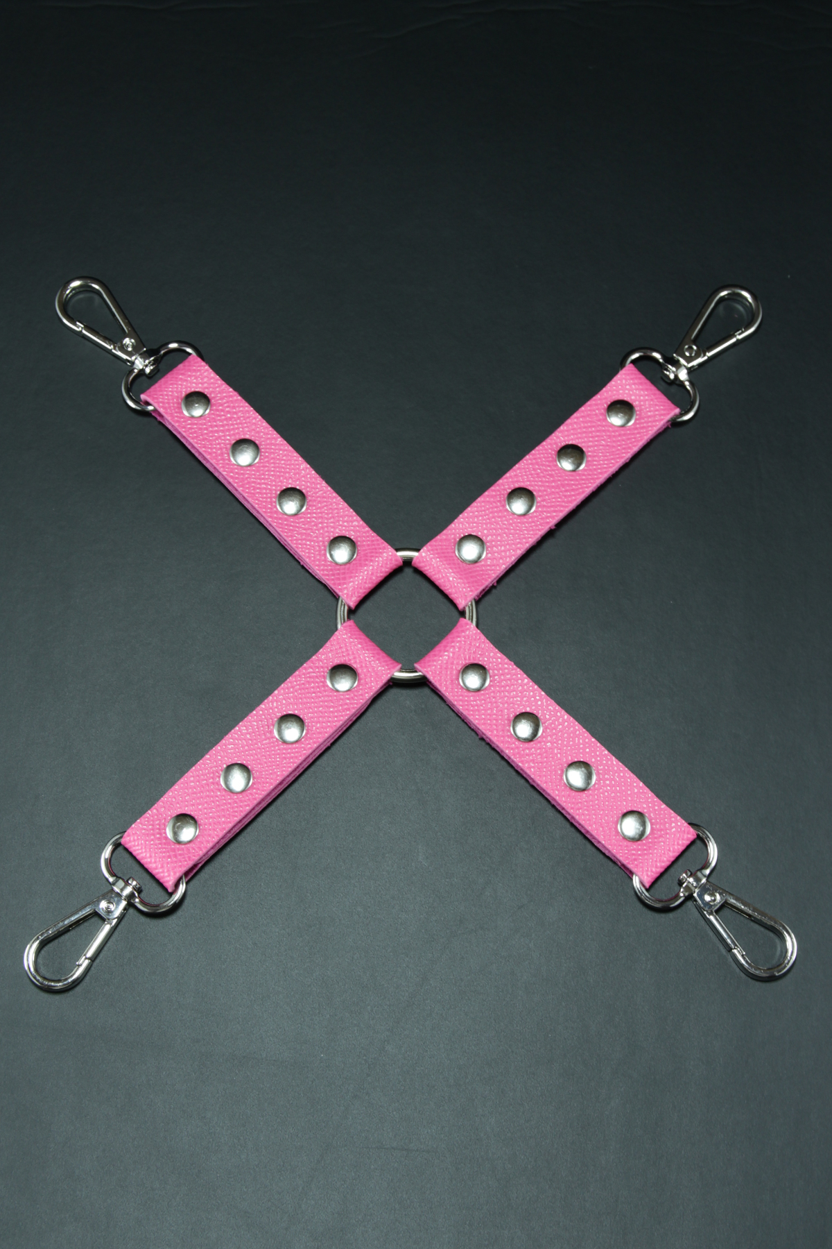 Erobee Çapraz Bağlama Aparatı | BDSM X Aparat | Premium Vegan Deri Origin Serisi - Fuşya Erobee Çapraz Bağlama Aparatı | BDSM X Aparat | Premium Vegan Deri Origin Serisi - Fuşya