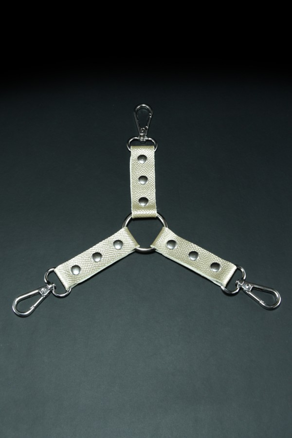 Erobee 3'lü Çapraz Bağlantı | Bondage Konnektör Premium Vegan Deri Origin Serisi - Gold Erobee 3'lü Çapraz Bağlantı | Bondage Konnektör Premium Vegan Deri Origin Serisi - Gold