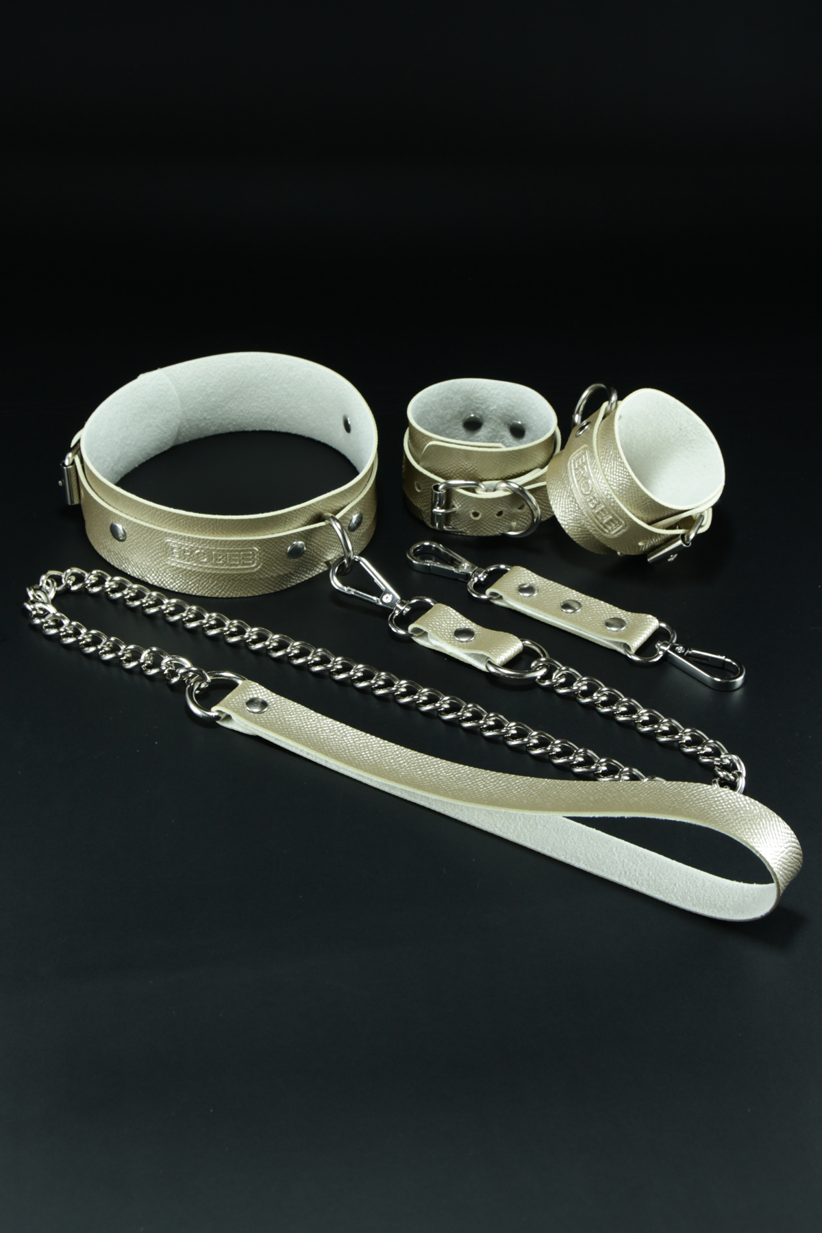 Erobee Fantazi Kelepçe & BDSM Tasma İkili Set | Premium Suni Deri Origin Serisi - Gold Erobee Fantazi Kelepçe & BDSM Tasma İkili Set | Premium Suni Deri Origin Serisi - Gold