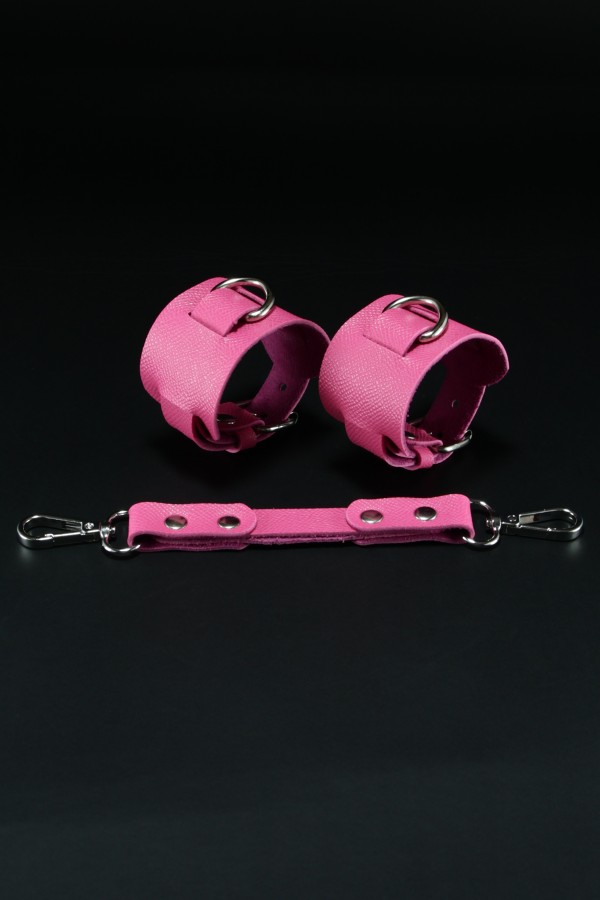 Erobee Fantazi Kelepçe | Özel Tasarım BDSM Cuff Vegan Deri Between Serisi - Fuşya Erobee Fantazi Kelepçe | Özel Tasarım BDSM Cuff Vegan Deri Between Serisi - Fuşya