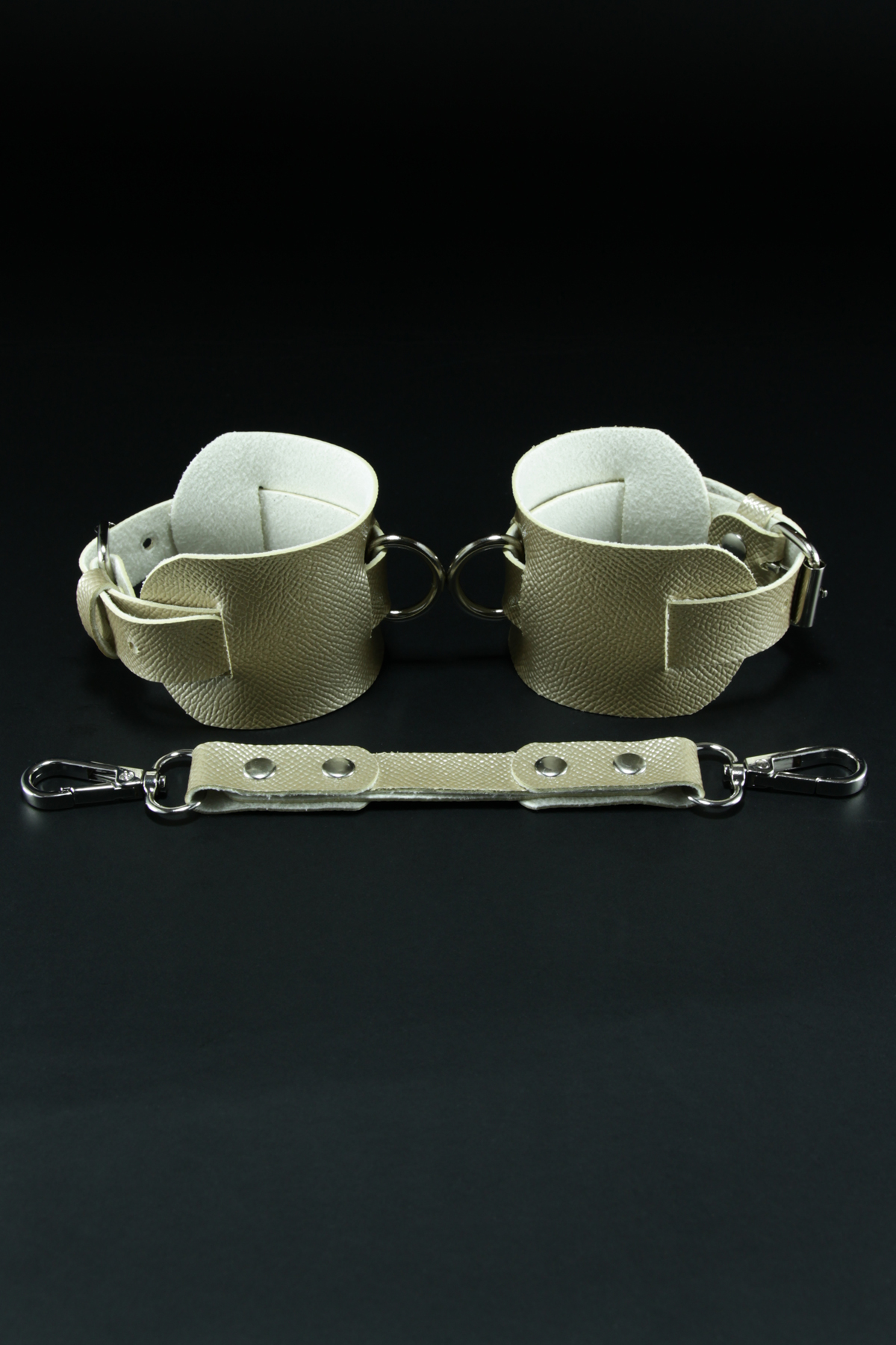 Erobee Fantazi Ayak Kelepçesi | Özel Tasarım BDSM Cuff Vegan Deri Between Serisi - Gold