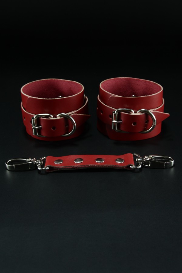 Erobee Hakiki Deri Fantezi El Ayak Kelepçeli Hogtie Seti X Aparatlı BDSM Set Origin Optima Serisi - Kırmızı Erobee Hakiki Deri Fantezi El Ayak Kelepçeli Hogtie Seti X Aparatlı BDSM Set Origin Optima Serisi - Kırmızı