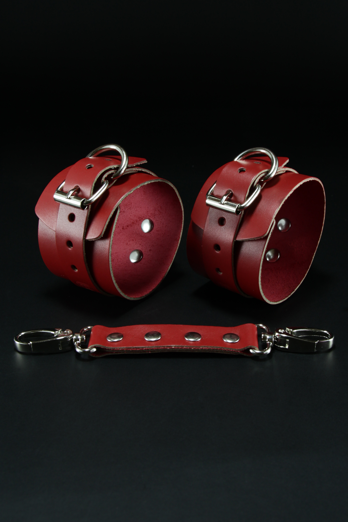 Erobee BDSM Set 6 Ürün 11 Parça Semi Vegetal Hakiki Deri Origin Optima Serisi - Kırmızı Erobee BDSM Set 6 Ürün 11 Parça Semi Vegetal Hakiki Deri Origin Optima Serisi - Kırmızı