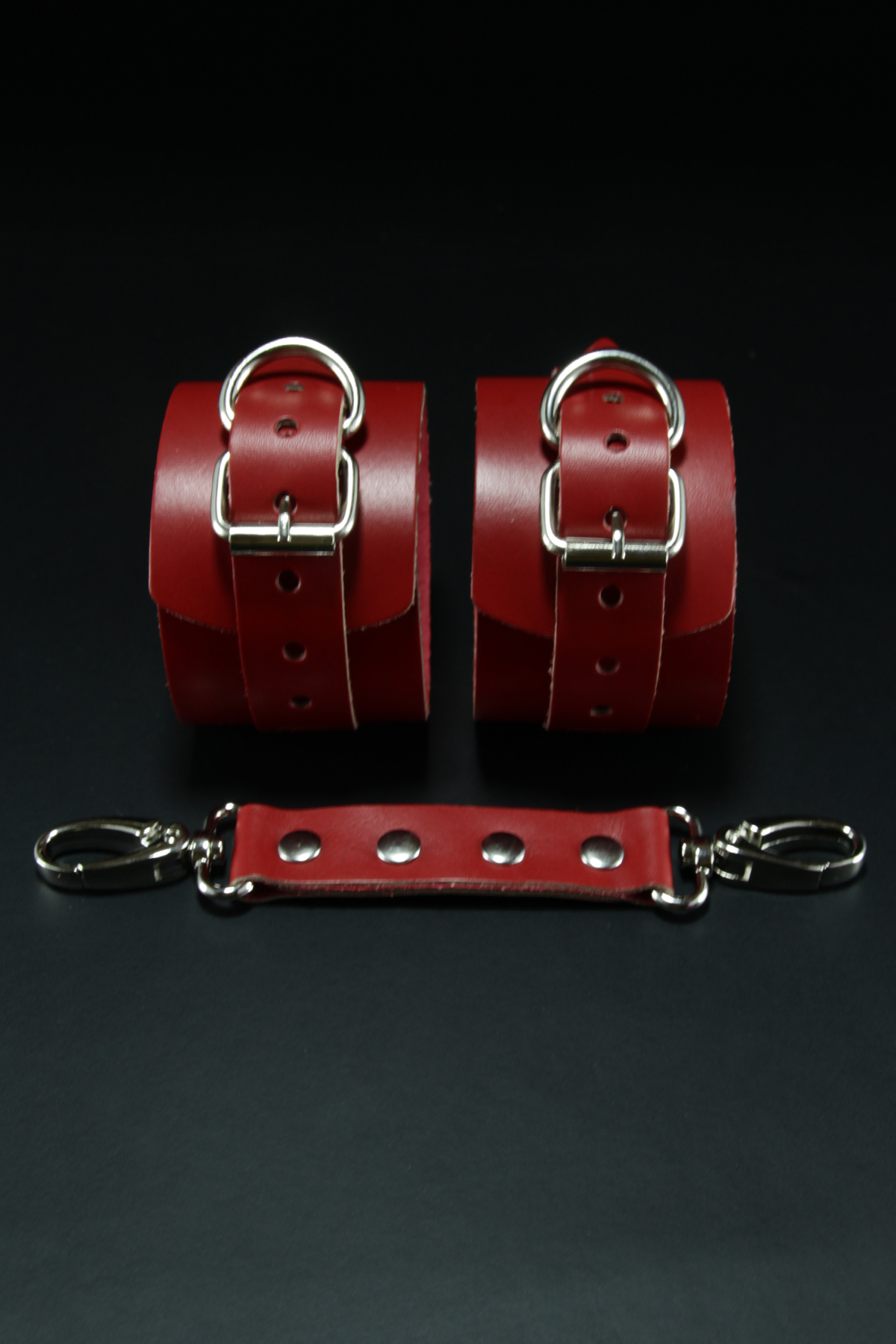 Erobee BDSM Set 6 Ürün 11 Parça Semi Vegetal Hakiki Deri Origin Optima Serisi - Kırmızı Erobee BDSM Set 6 Ürün 11 Parça Semi Vegetal Hakiki Deri Origin Optima Serisi - Kırmızı