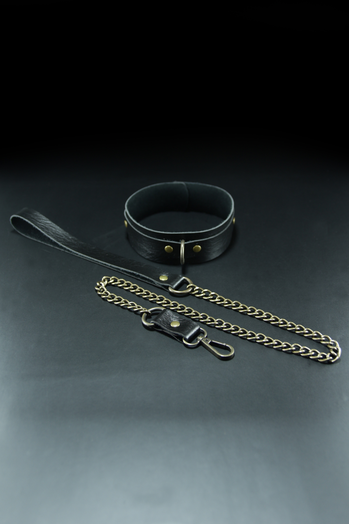 Erobee Antik Metal Aksamlı Premium Vegan Deri BDSM Fantazi Tasması Origin Antik Serisi Giza - Siyah Erobee Antik Metal Aksamlı Premium Vegan Deri BDSM Fantazi Tasması Origin Antik Serisi Giza - Siyah