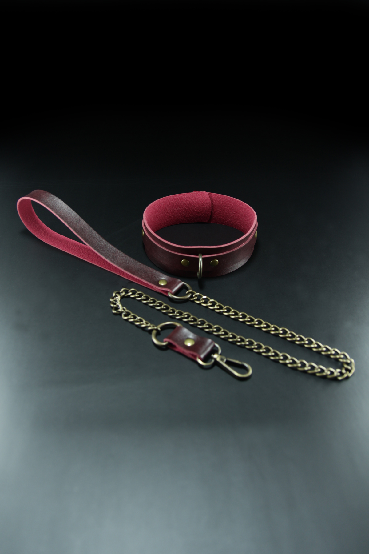 Erobee BDSM Fantezi Tasması Antik Metal Aksamlı Premium Vegan Deri Origin Antik Serisi Ninova - Vişne Erobee BDSM Fantezi Tasması Antik Metal Aksamlı Premium Vegan Deri Origin Antik Serisi Ninova - Vişne