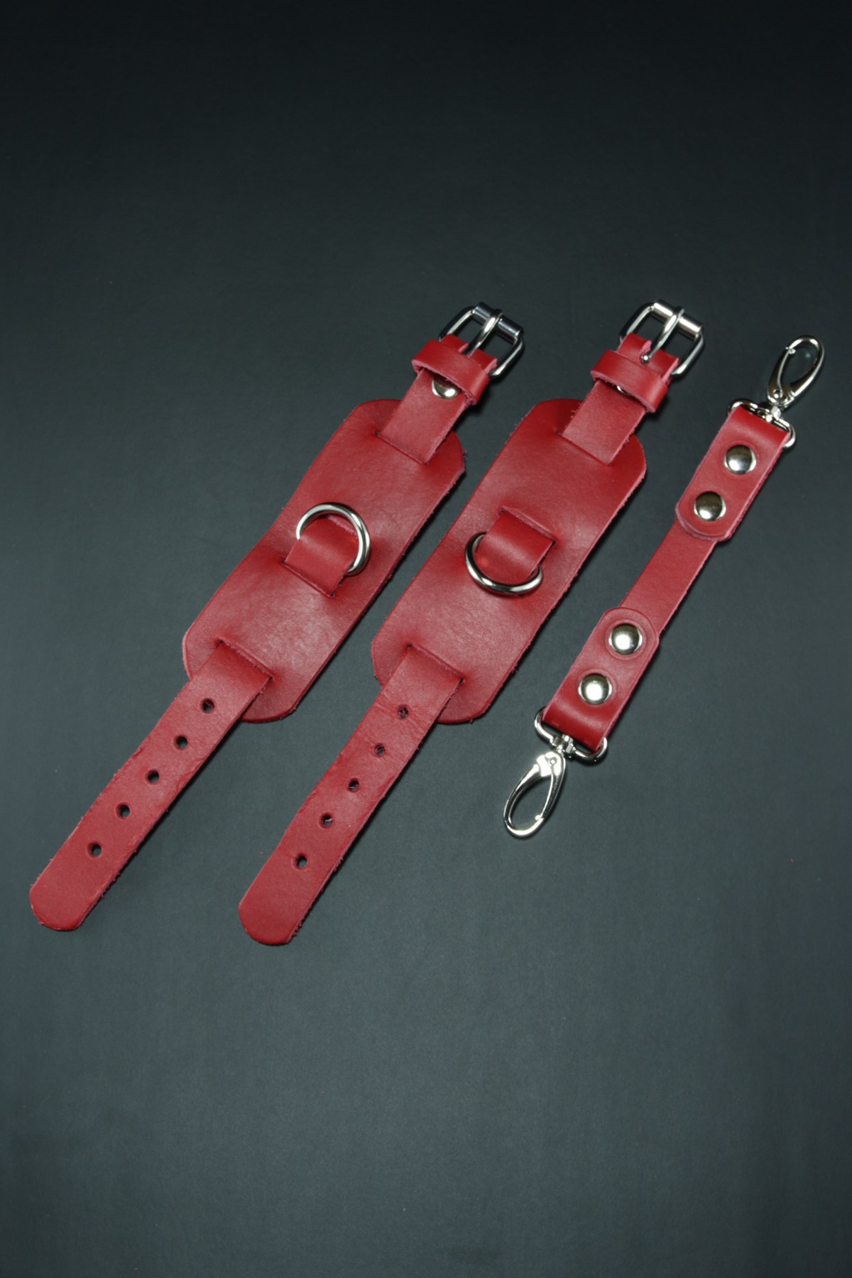 Erobee Hakiki Deri Kelepçe | Özel Tasarım BDSM Cuff Between Serisi - Kırmızı