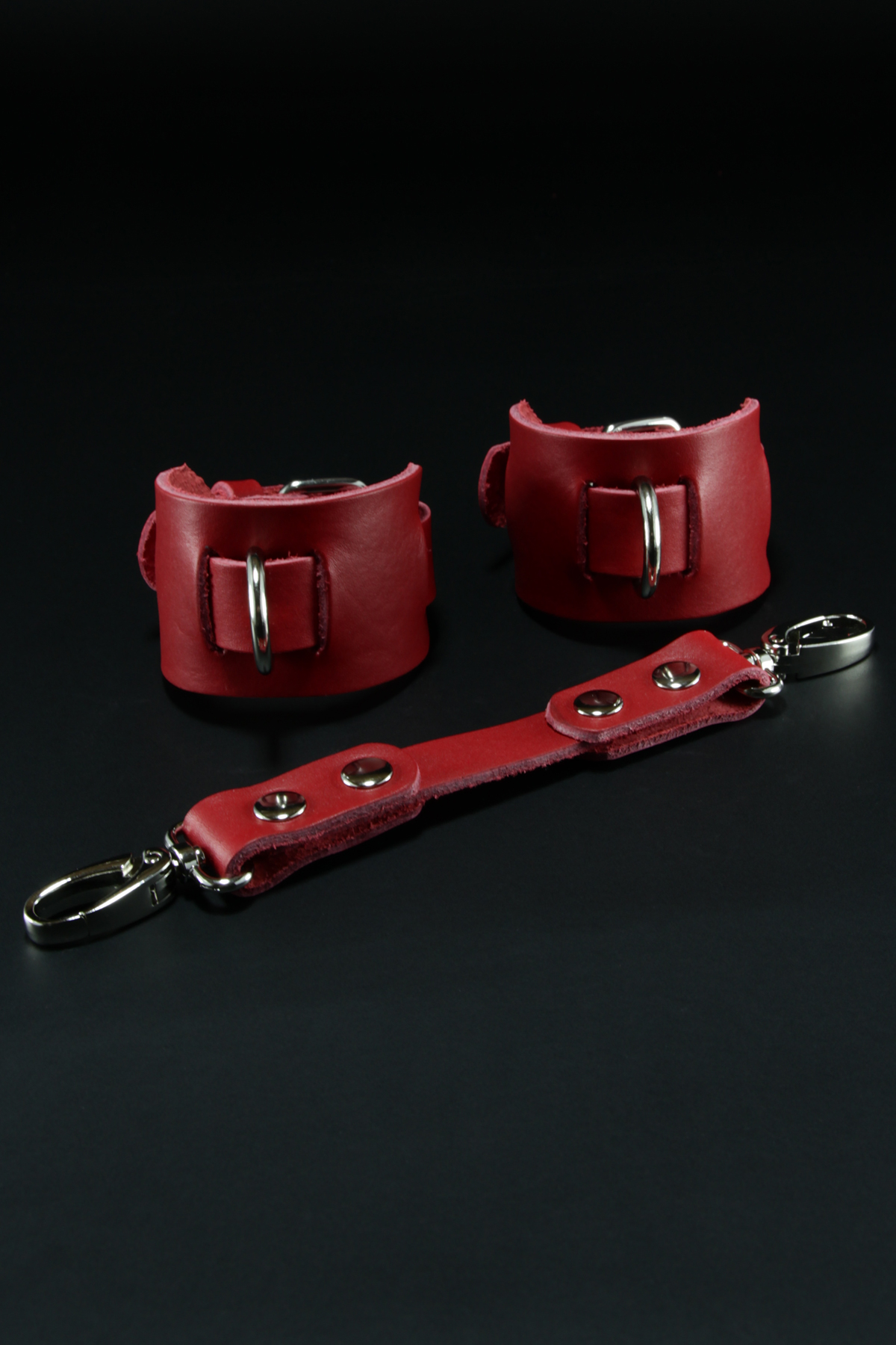 Erobee Hakiki Deri Kelepçe | Özel Tasarım BDSM Cuff Between Serisi - Kırmızı