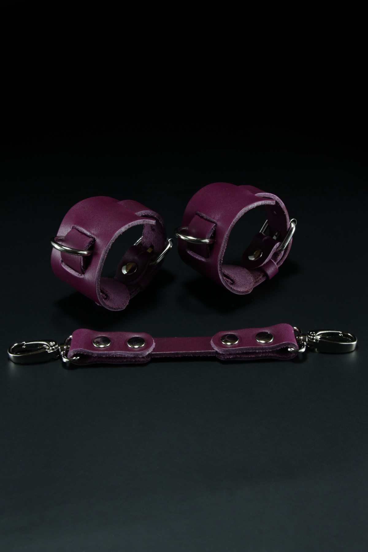 Erobee Hakiki Deri Kelepçe | Özel Tasarım BDSM Cuff Between Serisi - Mor Erobee Hakiki Deri Kelepçe | Özel Tasarım BDSM Cuff Between Serisi - Mor