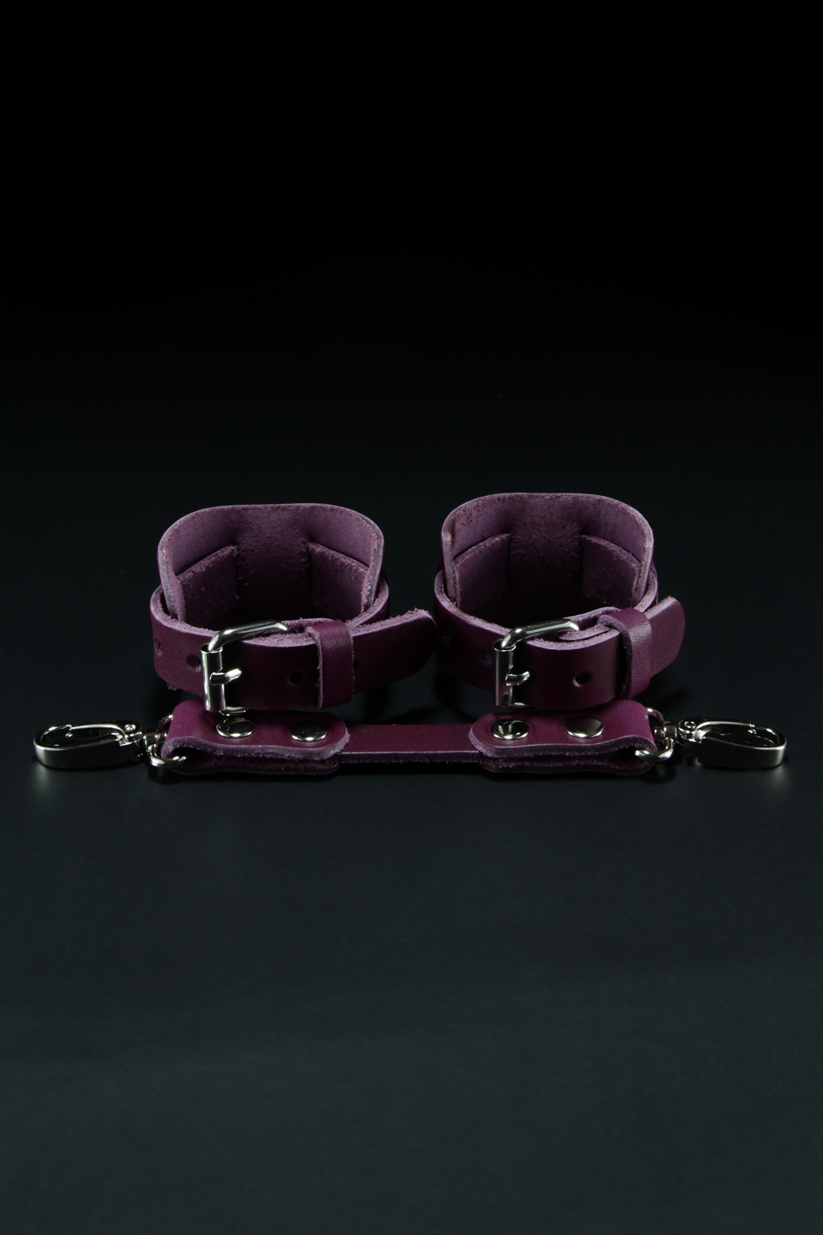 Erobee Hakiki Deri Kelepçe | Özel Tasarım BDSM Cuff Between Serisi - Mor Erobee Hakiki Deri Kelepçe | Özel Tasarım BDSM Cuff Between Serisi - Mor