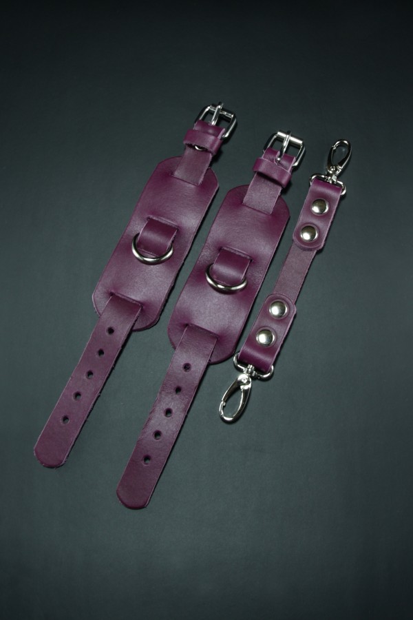 Erobee Hakiki Deri Kelepçe | Özel Tasarım BDSM Cuff Between Serisi - Mor Erobee Hakiki Deri Kelepçe | Özel Tasarım BDSM Cuff Between Serisi - Mor