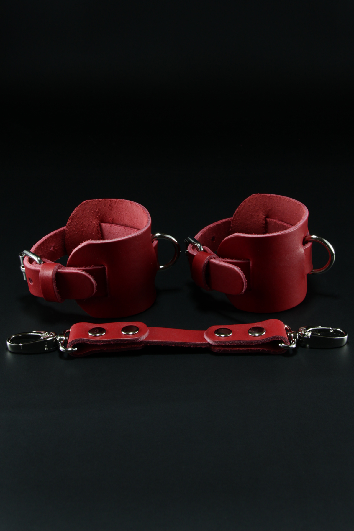 Erobee Hakiki Deri Ayak Kelepçesi | Özel Tasarım Ankle Cuff Between Serisi - Kırmızı Erobee Hakiki Deri Ayak Kelepçesi | Özel Tasarım Ankle Cuff Between Serisi - Kırmızı