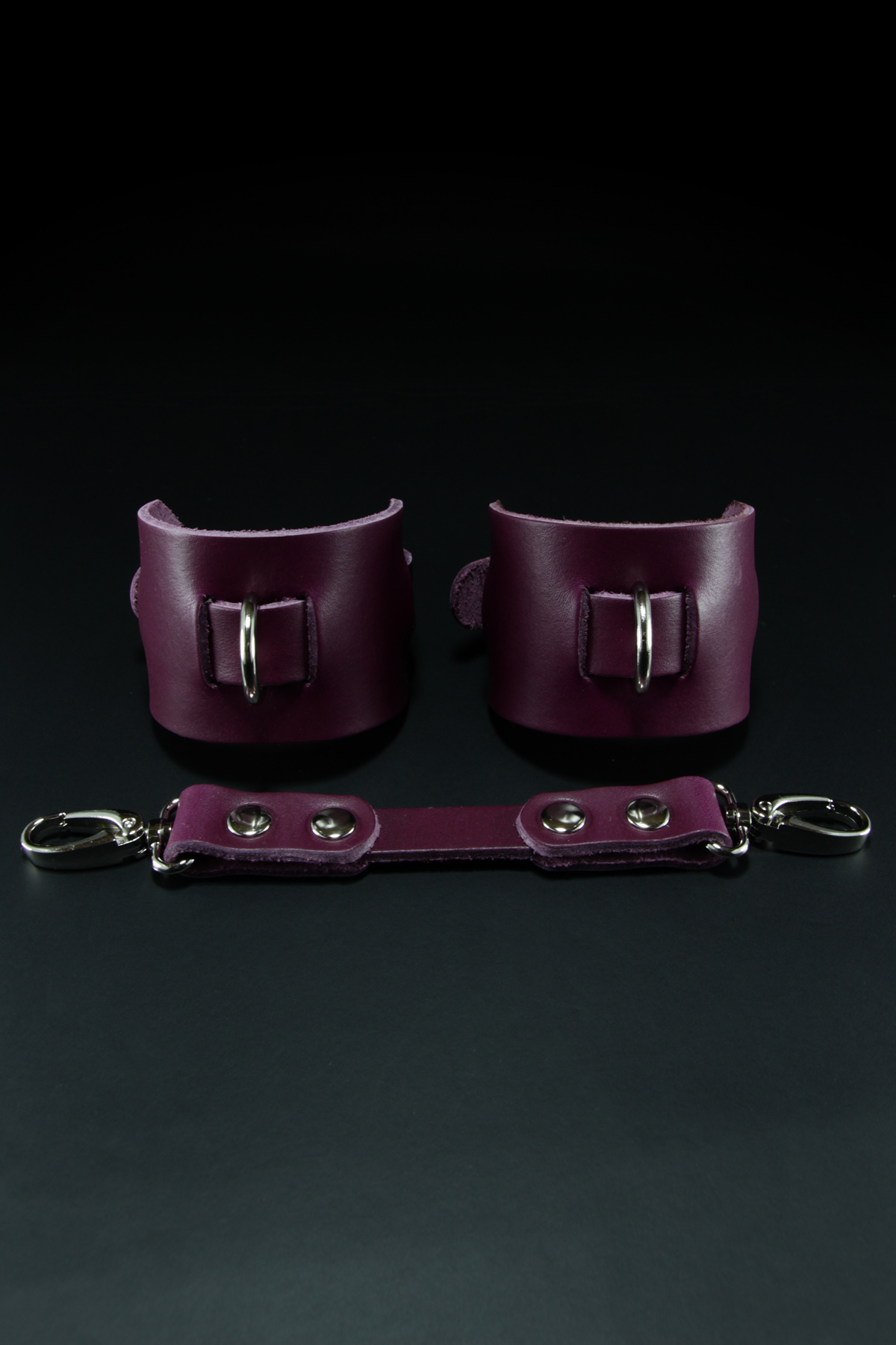 Erobee Hakiki Deri Ayak Kelepçesi | Özel Tasarım Ankle Cuff Between Serisi - Mor Erobee Hakiki Deri Ayak Kelepçesi | Özel Tasarım Ankle Cuff Between Serisi - Mor