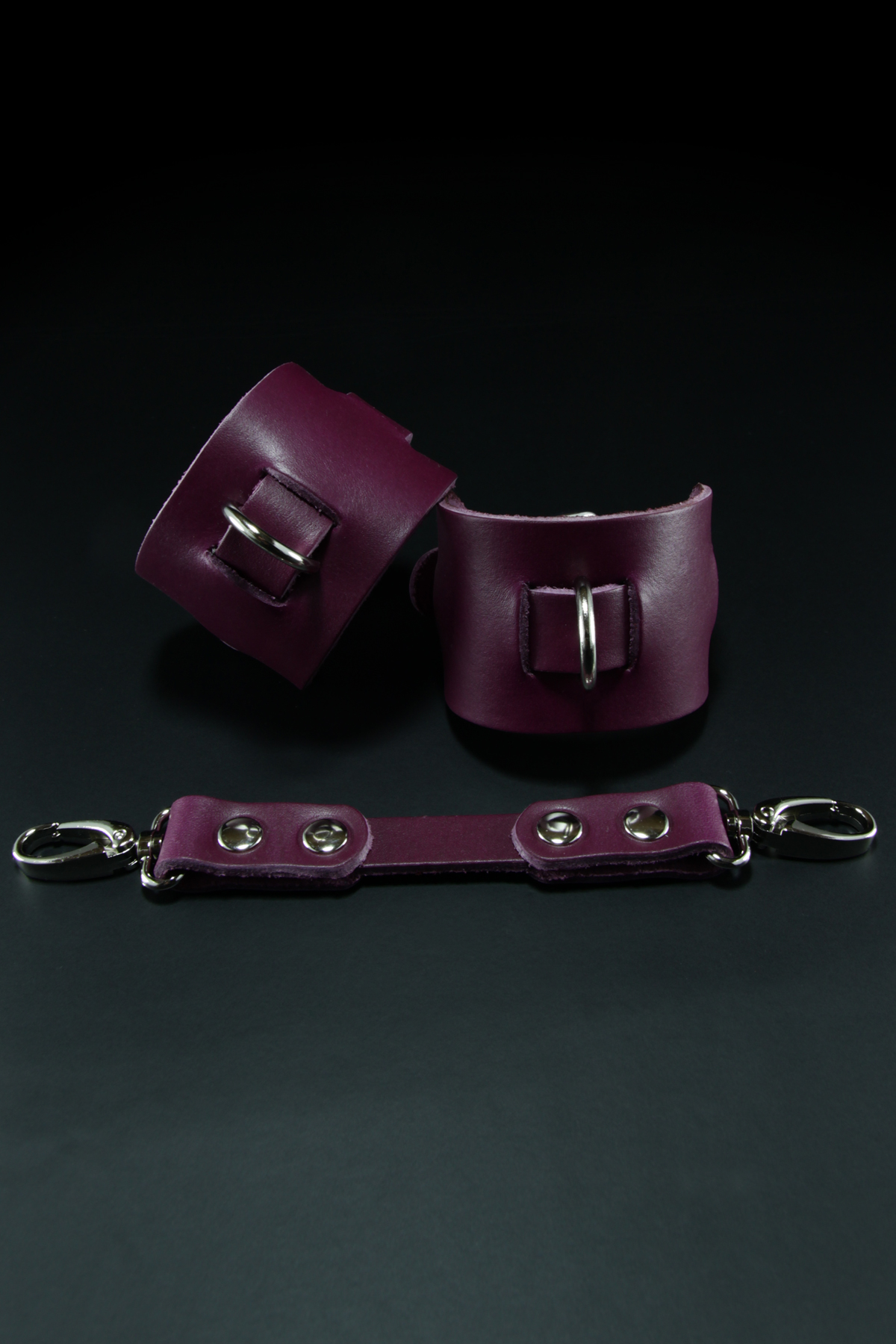 Erobee Hakiki Deri Ayak Kelepçesi | Özel Tasarım Ankle Cuff Between Serisi - Mor Erobee Hakiki Deri Ayak Kelepçesi | Özel Tasarım Ankle Cuff Between Serisi - Mor
