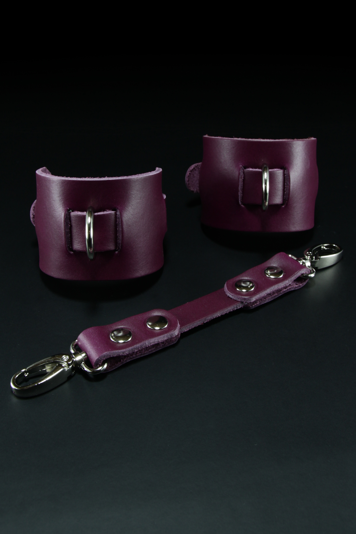 Erobee Hakiki Deri Ayak Kelepçesi | Özel Tasarım Ankle Cuff Between Serisi - Mor Erobee Hakiki Deri Ayak Kelepçesi | Özel Tasarım Ankle Cuff Between Serisi - Mor